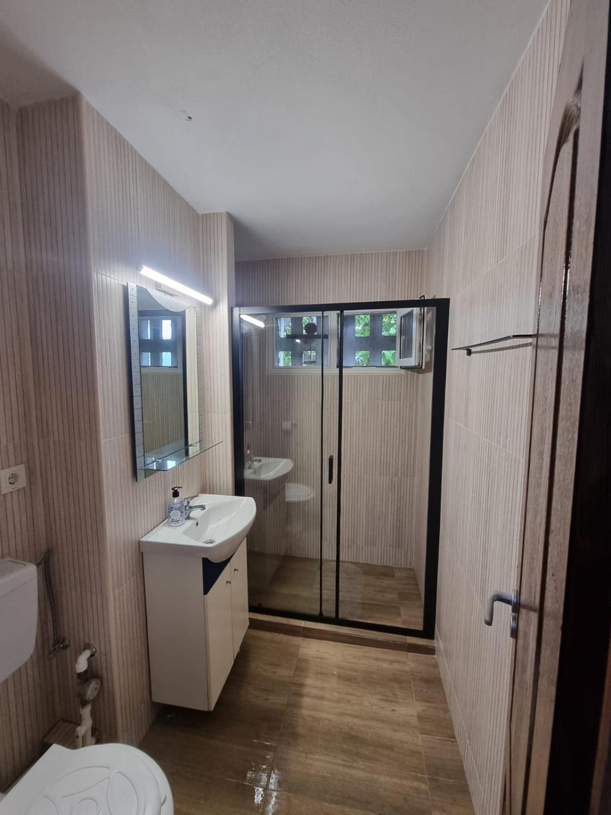 Apartament Denis Lejlighed Orşova Eksteriør billede