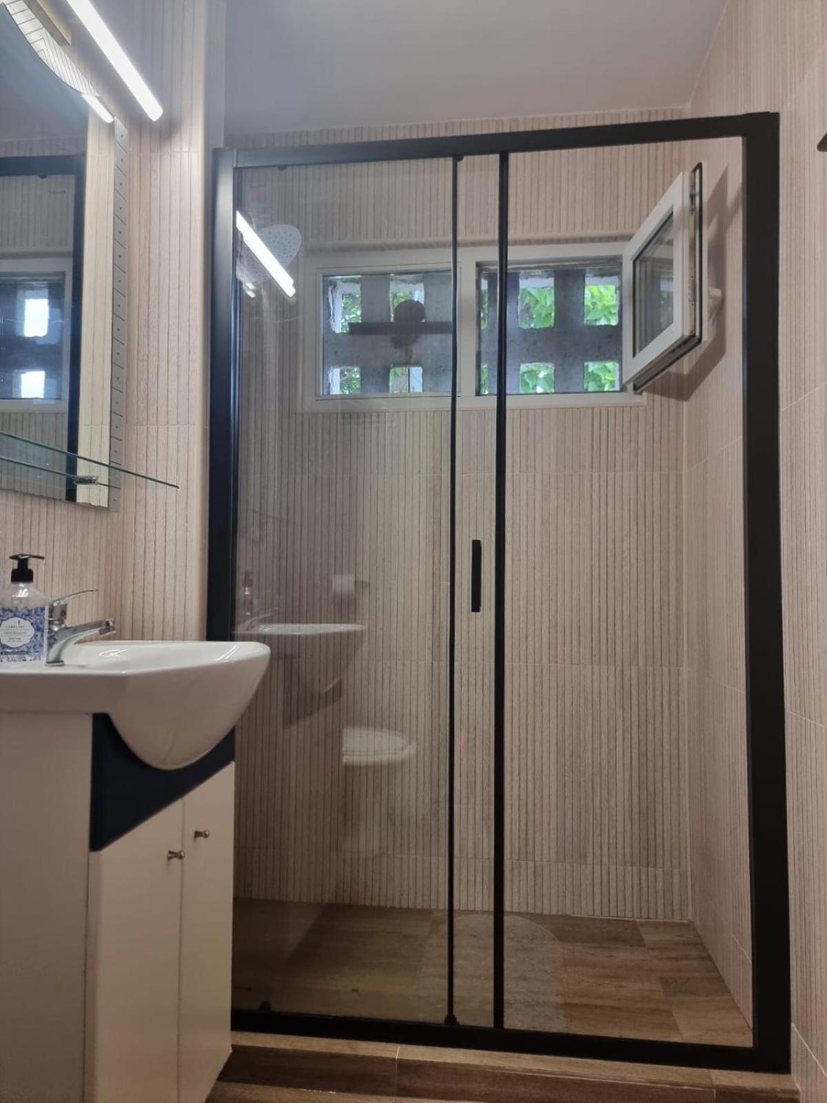 Apartament Denis Lejlighed Orşova Eksteriør billede