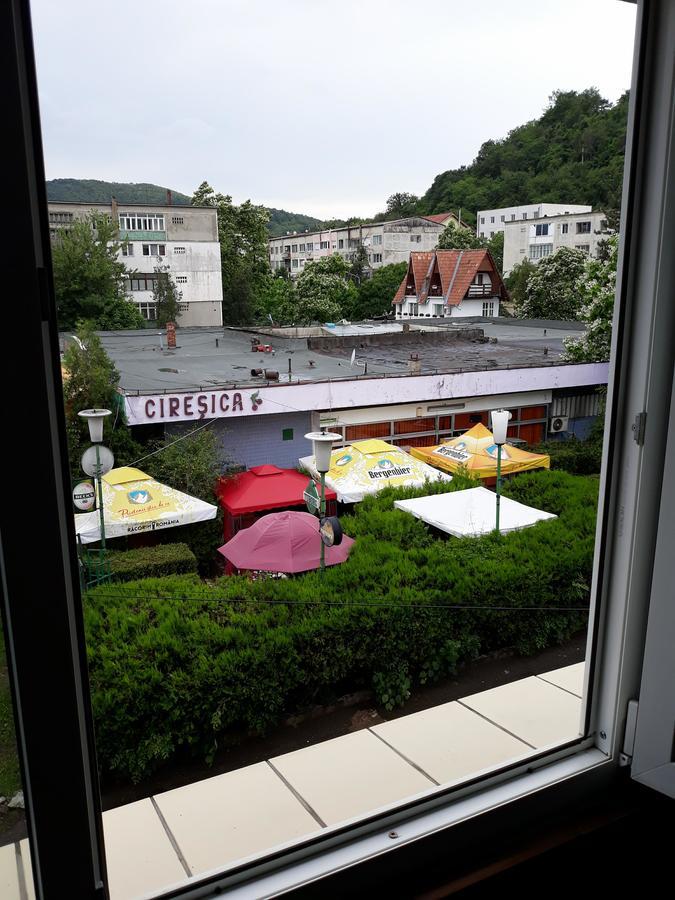 Apartament Denis Lejlighed Orşova Eksteriør billede
