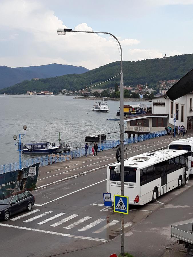 Apartament Denis Lejlighed Orşova Eksteriør billede