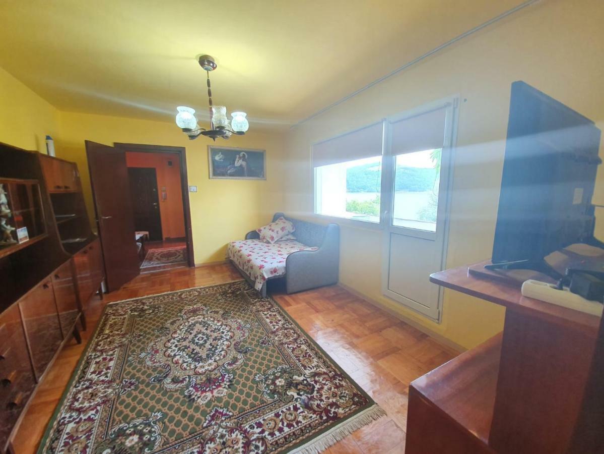 Apartament Denis Lejlighed Orşova Eksteriør billede