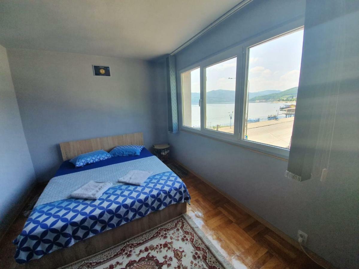 Apartament Denis Lejlighed Orşova Eksteriør billede
